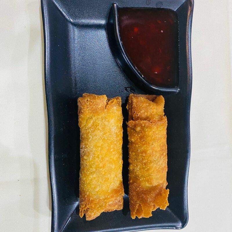 A1. Egg Roll (2)